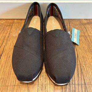 Women’s Black TOMS size 10